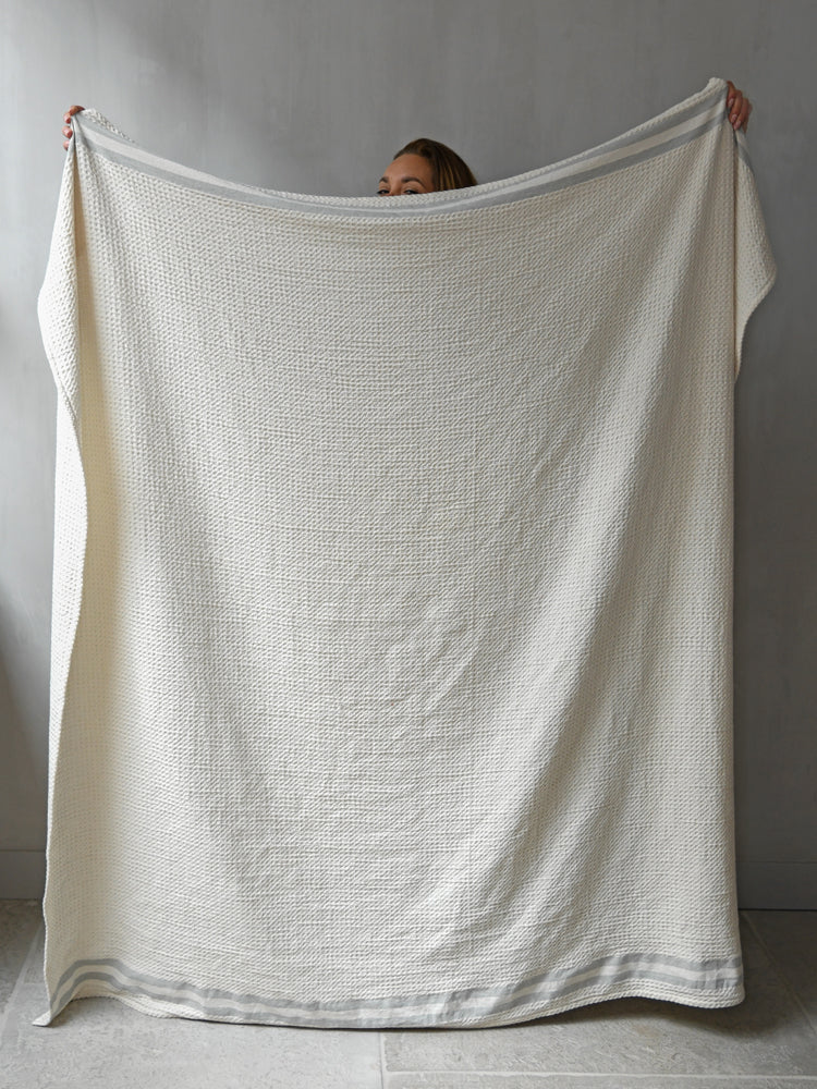 Leeff Blanket Brecht light gray